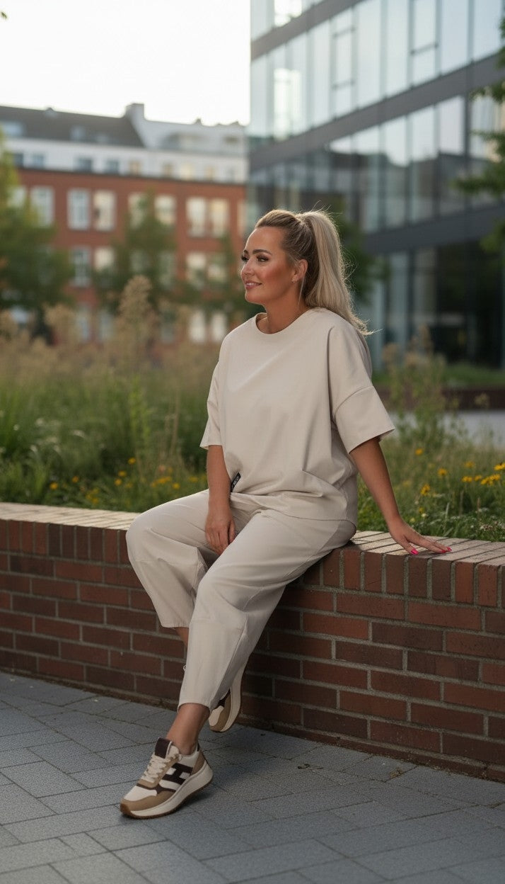 Damen Set Elegantes Beige-Design für Vielseitigen Look