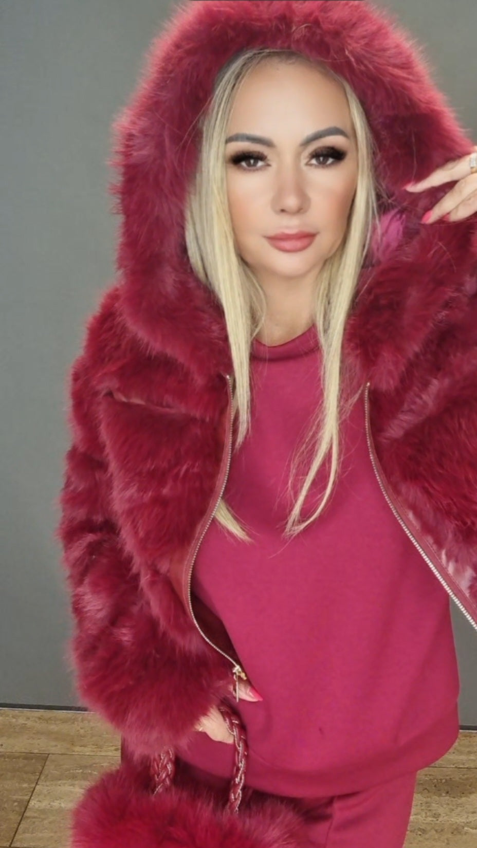 Kurzes Fell in Bordo