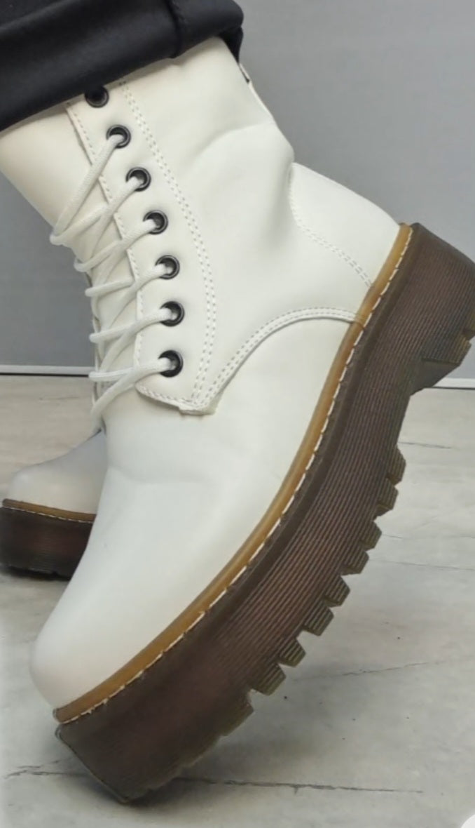Boots Weiß