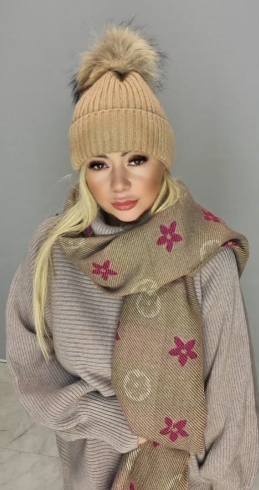 Moderne Set Pullover Schal Mütze für jeden Tag