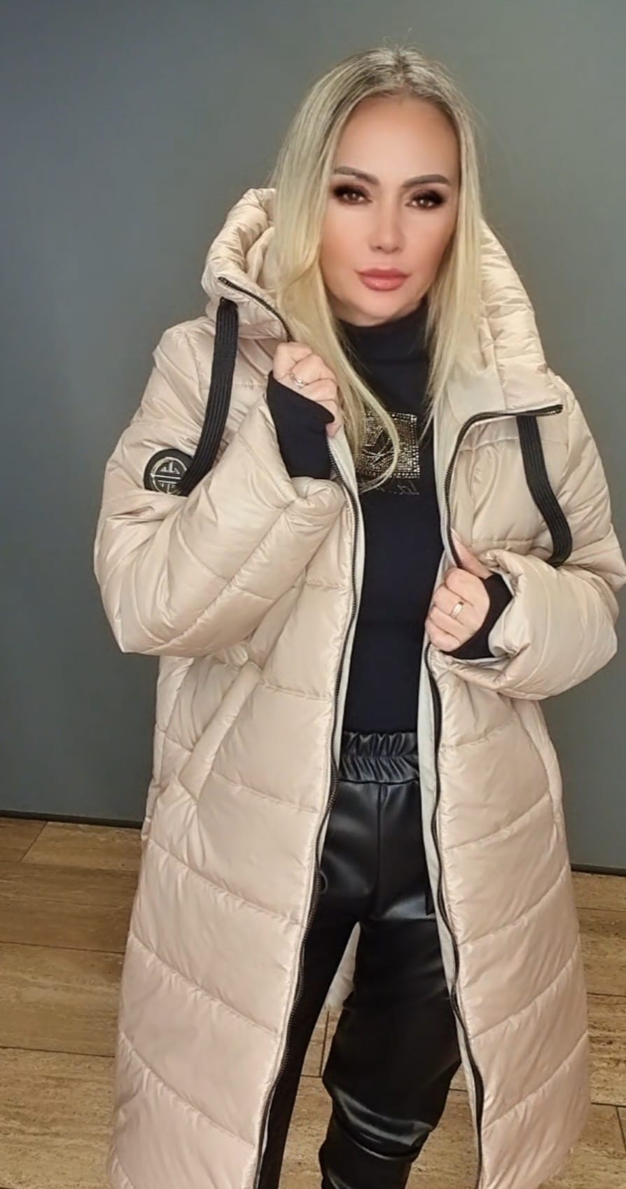 Moderne Winter Jacke mit Kaputze