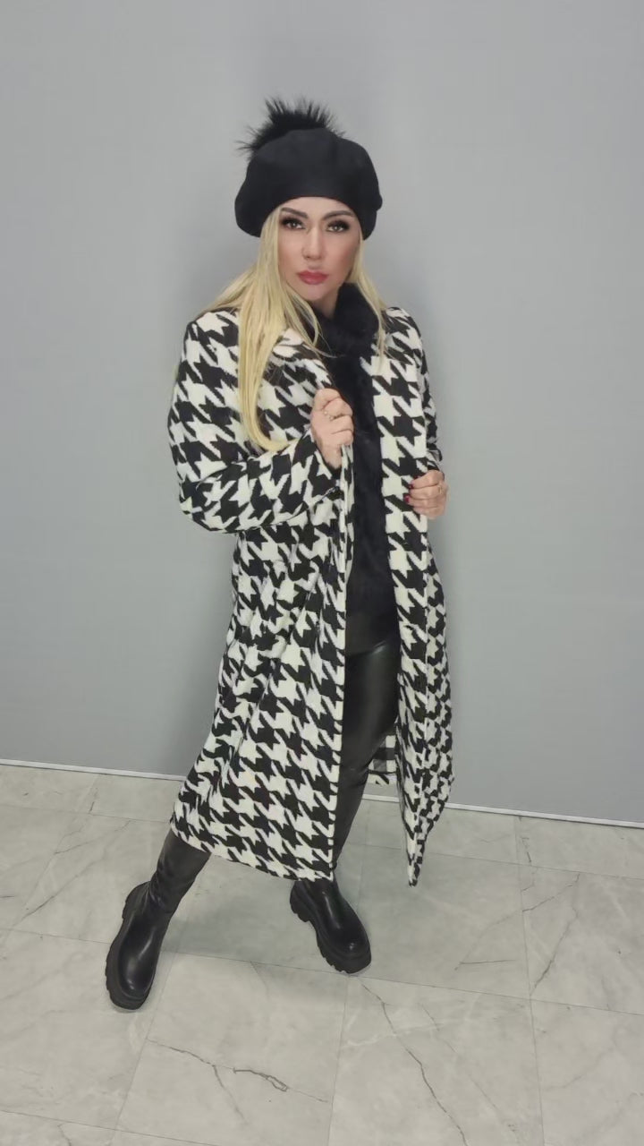 Wünderschöner Mantel in Weiß und Schwarz
